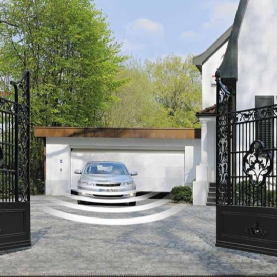 Udvarikapu-meghajt�sok - Magas fok� k�nyelem �s meggy�z� biztons�g